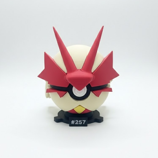 Blaziken #257 + Base imantada POKEBALL COLECCIONABLE